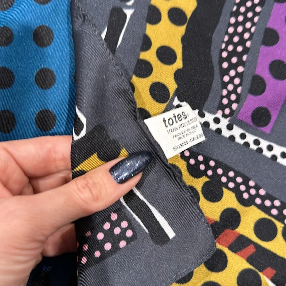 Totes polka dot scarf - Picture 3 of 3